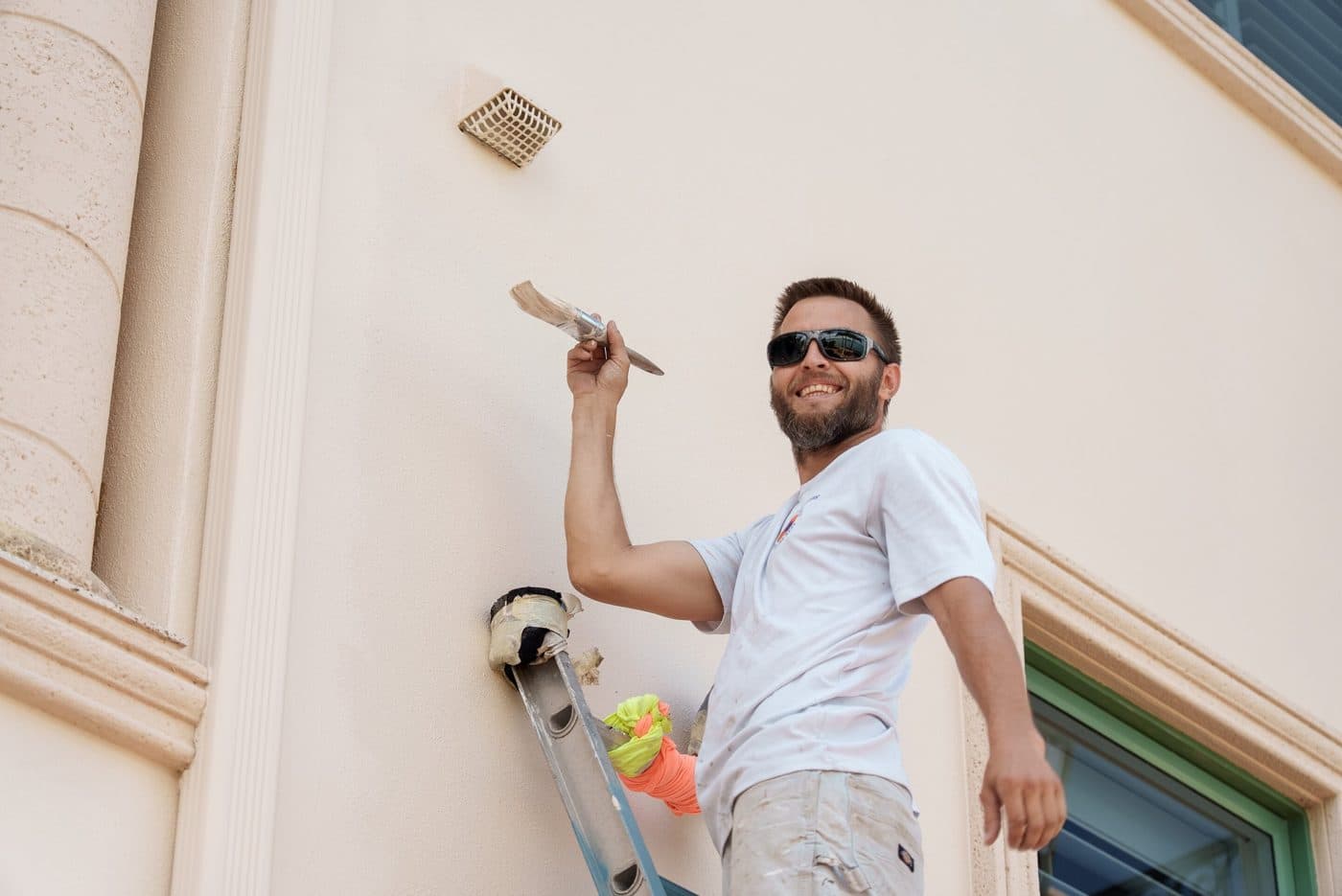 A Stellar-filmed craftsman at work on a Gulf Coast estate